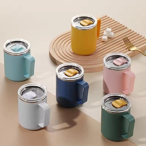 With handle and lid coffee - and, mug